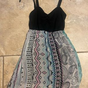 Tween dress XS / bkack top w sheer geo print. Lining underneath
